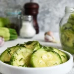 tumszalie-kabaci-marinade-ar-kiplokiem-fantastiski-garsigu-konservu-recepte.webp.webp